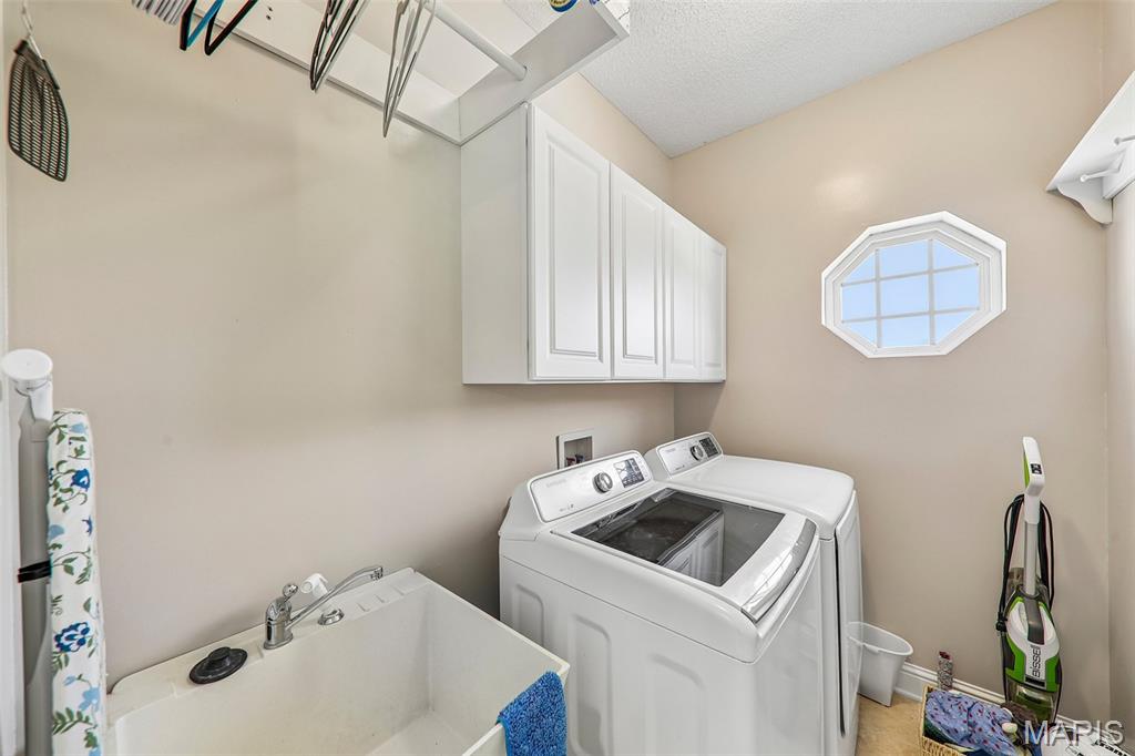 2750 Governors Drive Property Photo 43