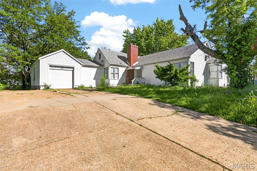 765 N Main Street Property Photo 1