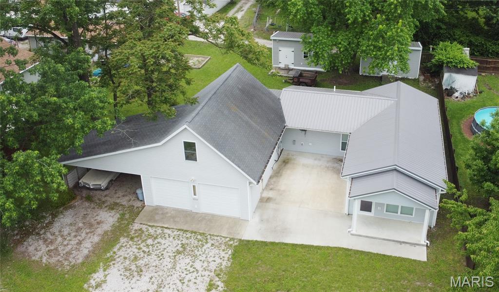 311 S Wentz Street Property Photo 4