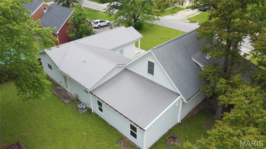 311 S Wentz Street Property Photo 6