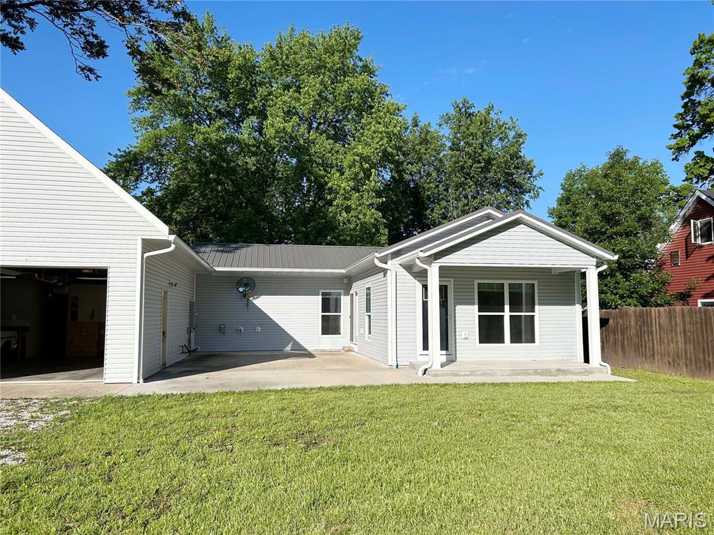 311 S Wentz Street Property Photo 7