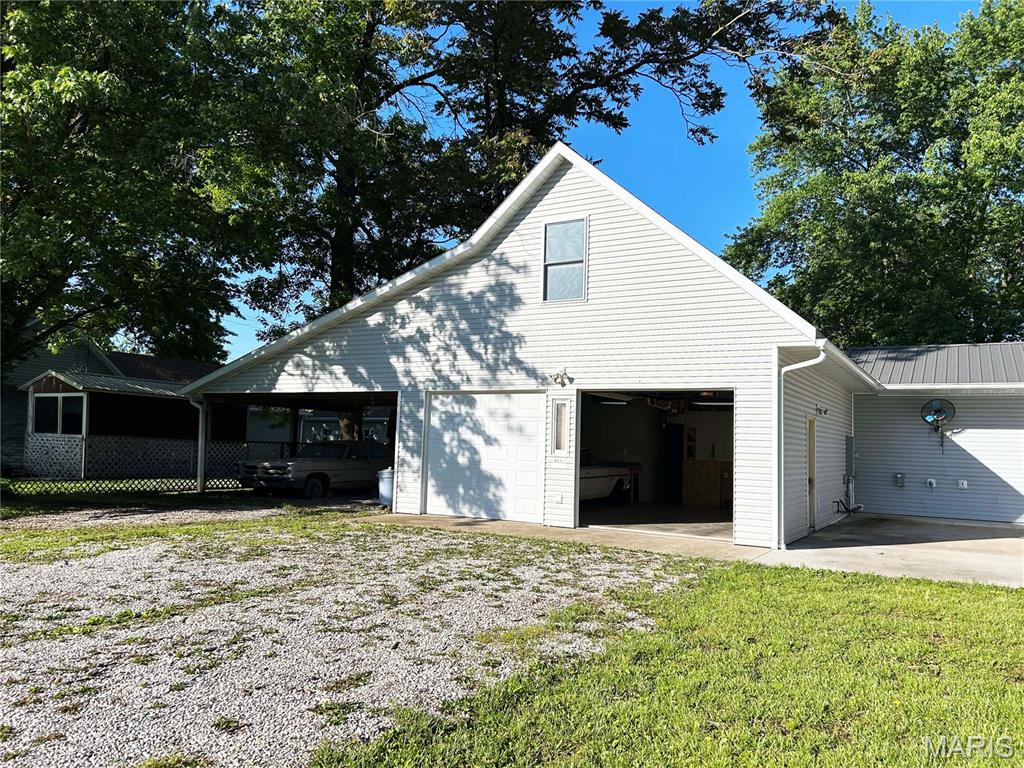 311 S Wentz Street Property Photo 9