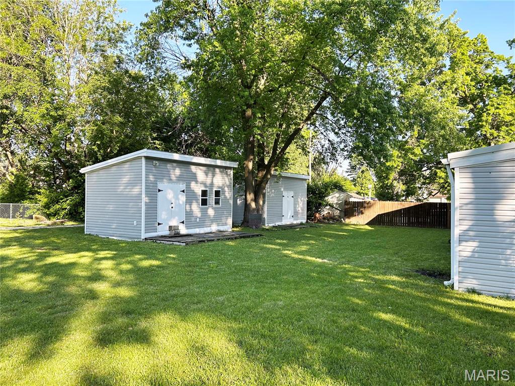 311 S Wentz Street Property Photo 12