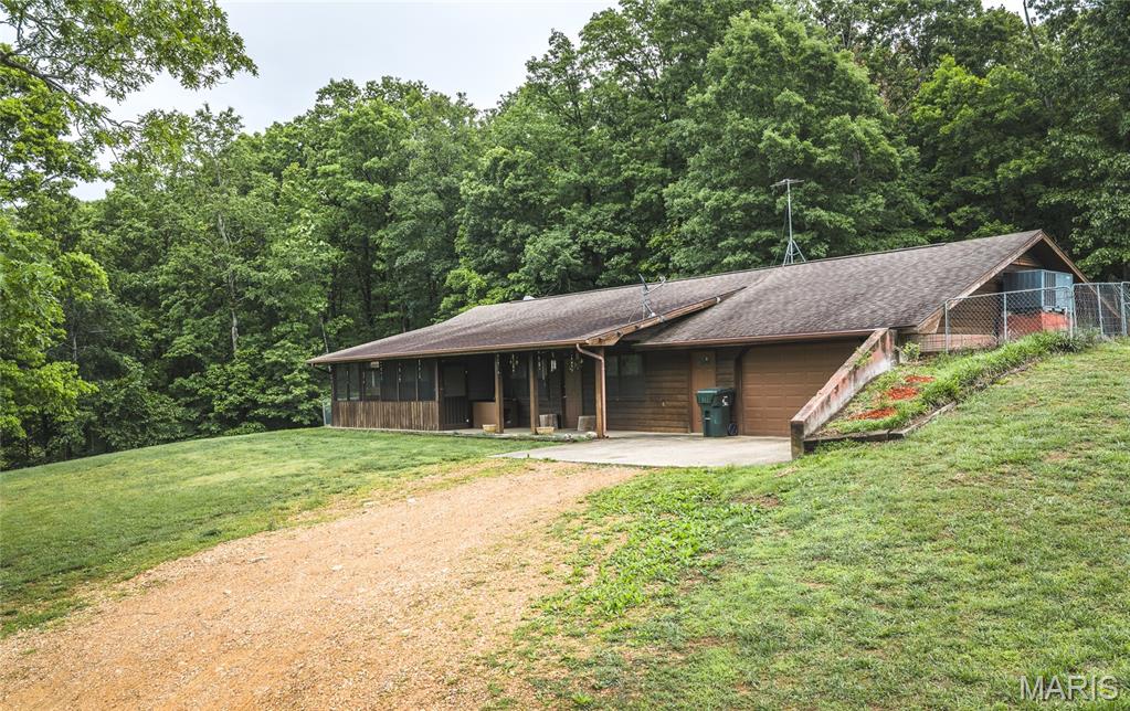 21575 State Highway B Property Photo 1