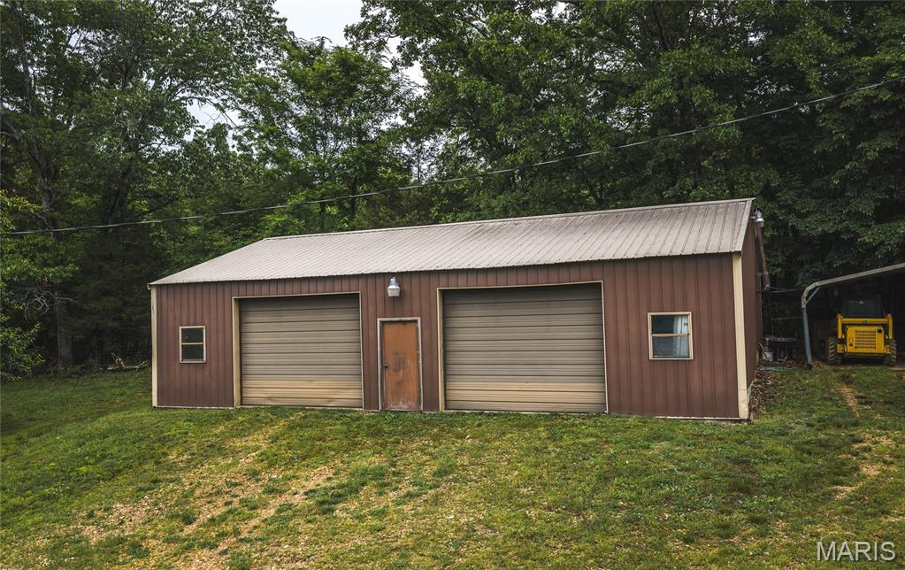 21575 State Highway B Property Photo 6