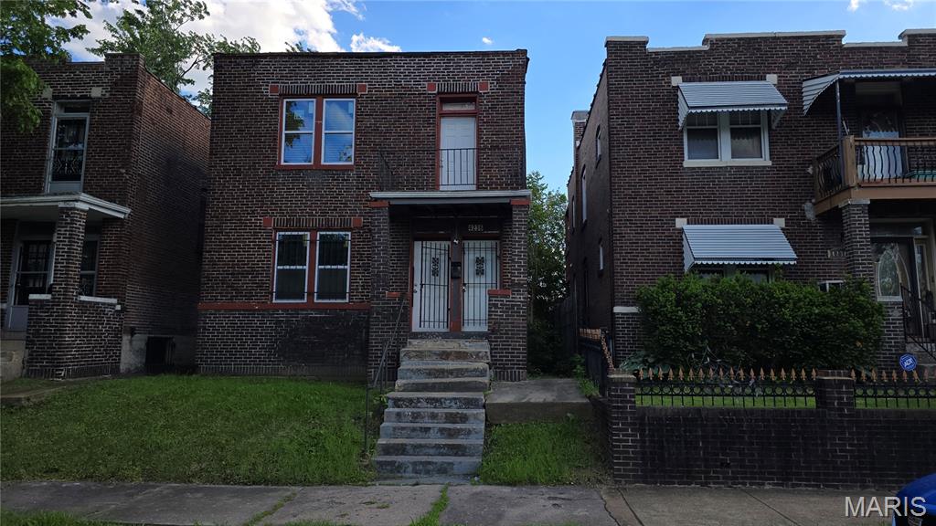 4236 W Aldine Avenue