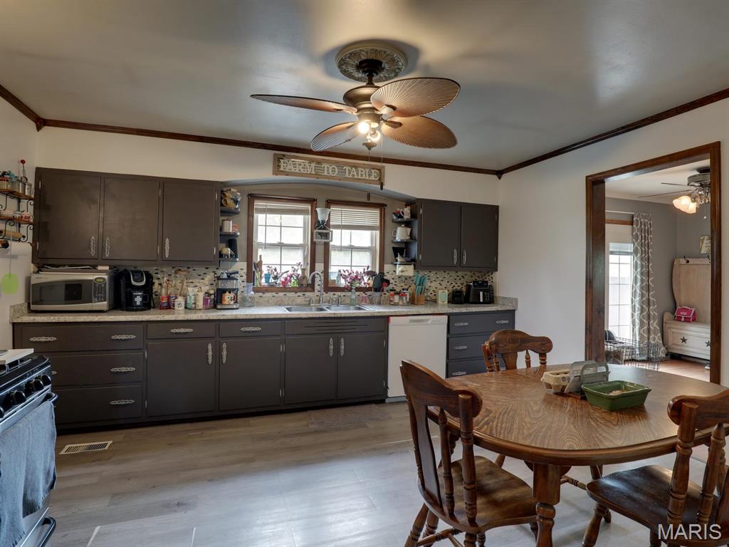 12746 Thornberry Road Property Photo 6