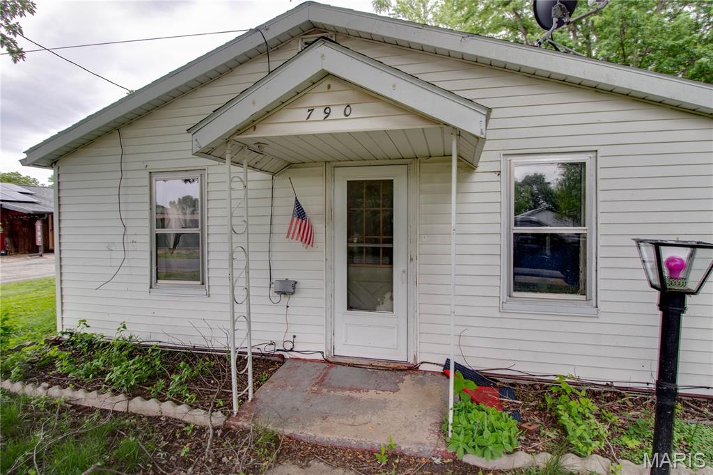 790 Olive Street Property Photo 4