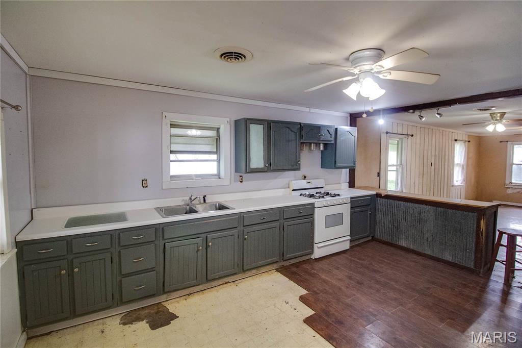 790 Olive Street Property Photo 7