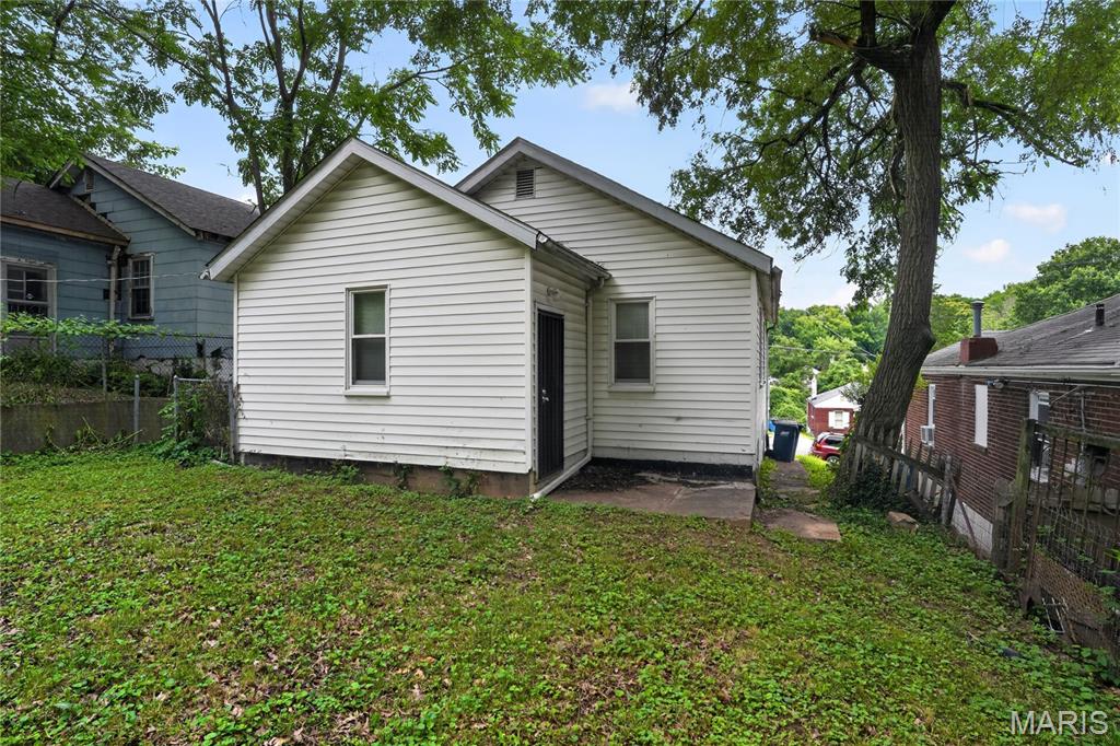 7110 Dawson Place Property Photo 4