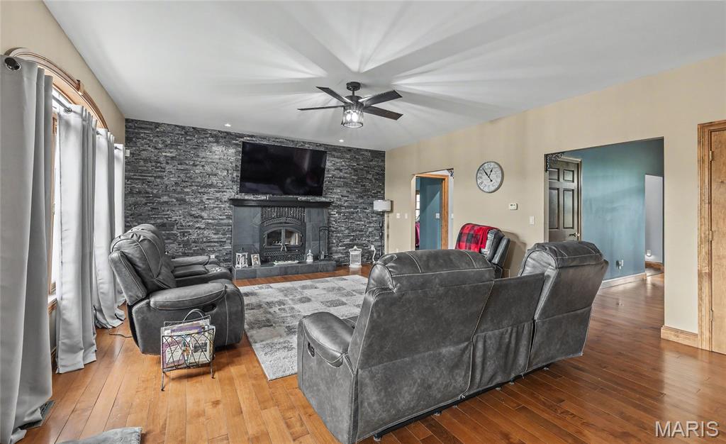 446 Cedar Breeze Drive Property Photo 22