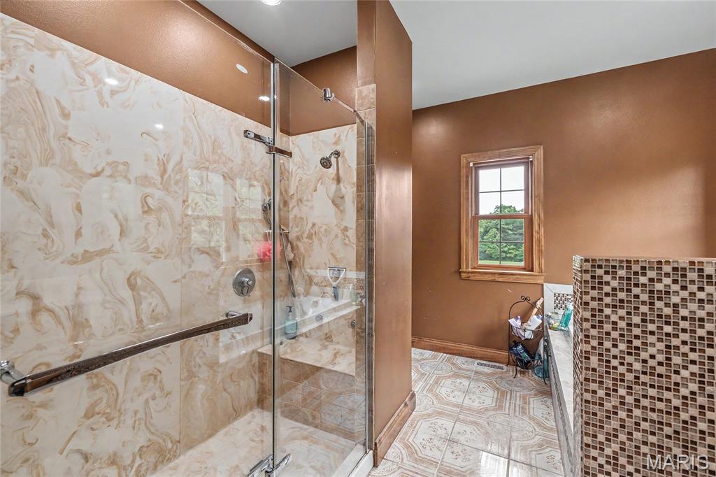 446 Cedar Breeze Drive Property Photo 28