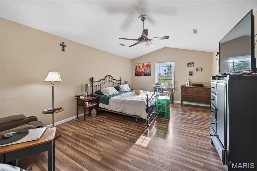 12807 School Drive Property Photo 33