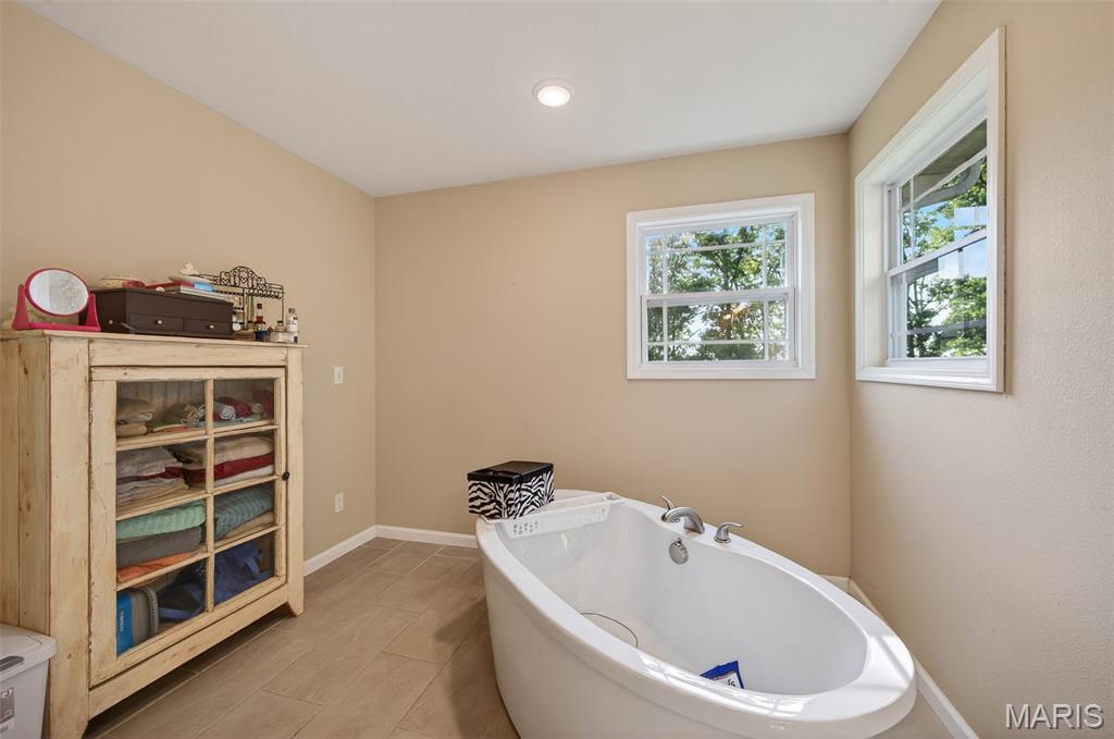 12807 School Drive Property Photo 37