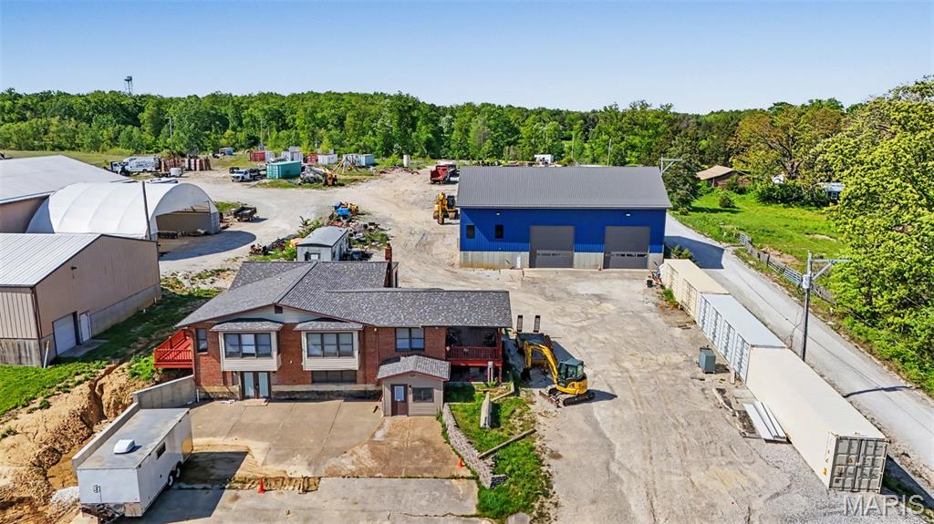 17721 N Service Road Property Photo 2