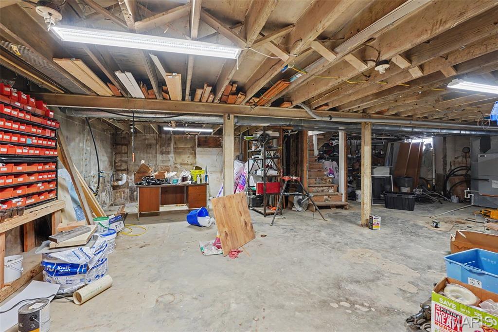 17721 N Service Road Property Photo 21