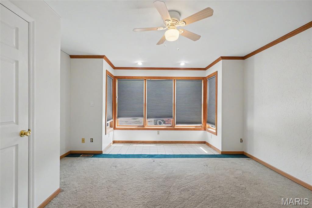 17721 N Service Road Property Photo 32