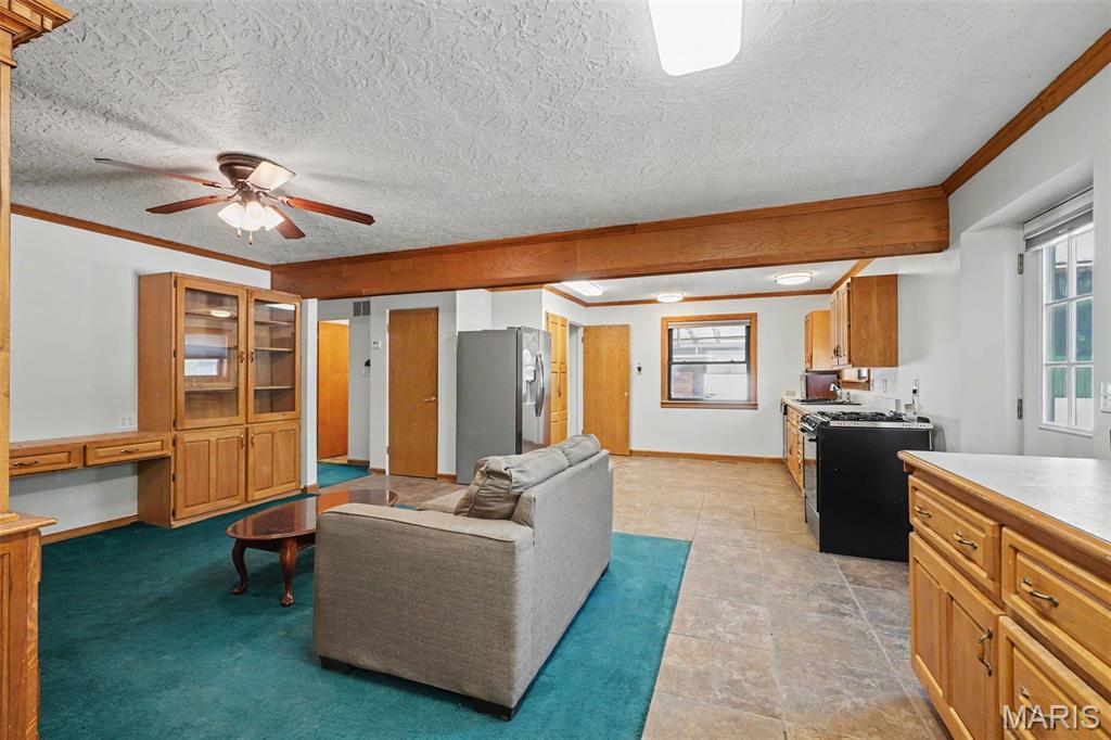 17721 N Service Road Property Photo 35