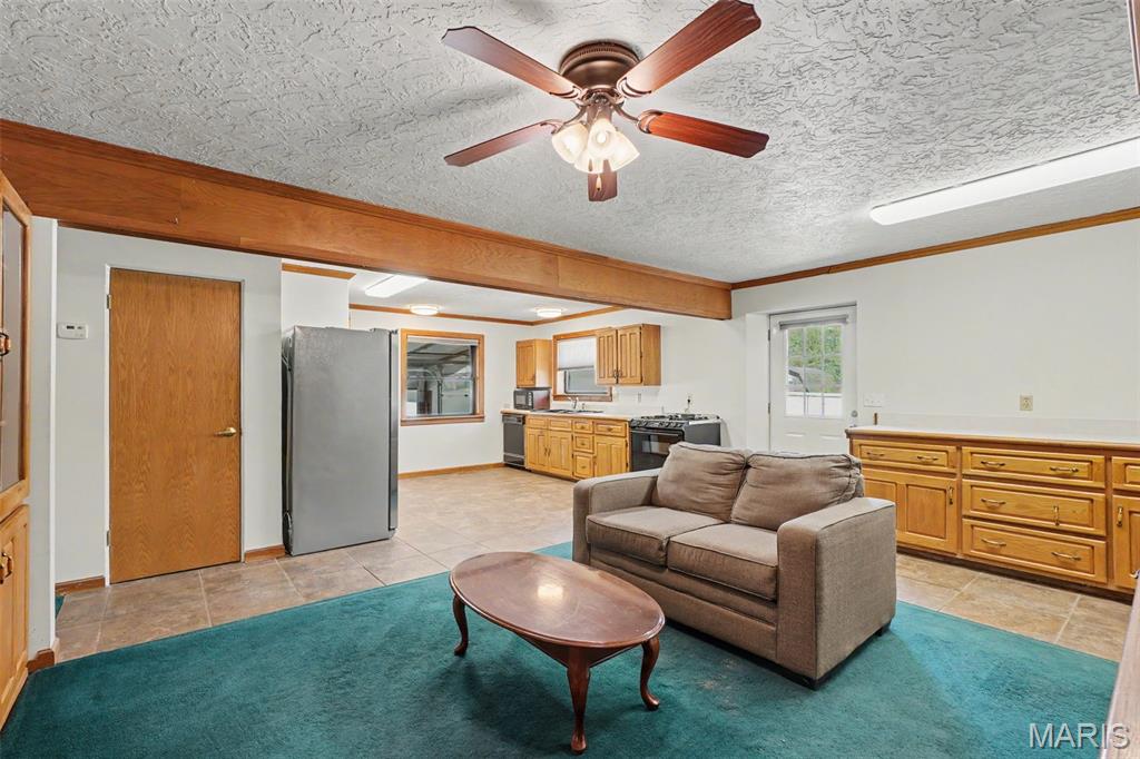 17721 N Service Road Property Photo 36