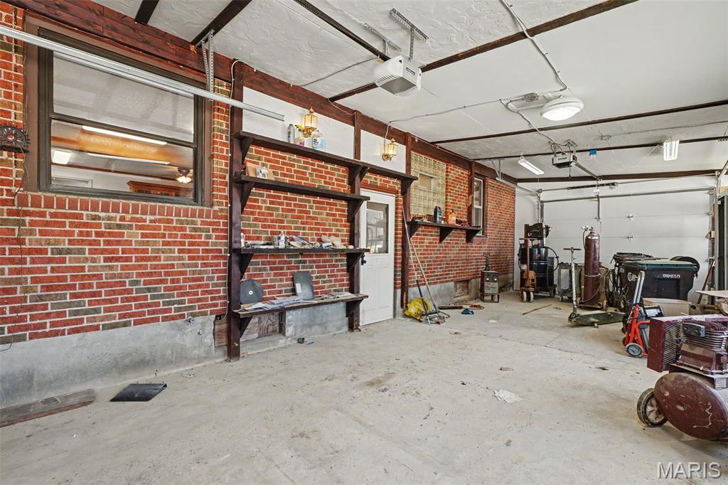 17721 N Service Road Property Photo 41