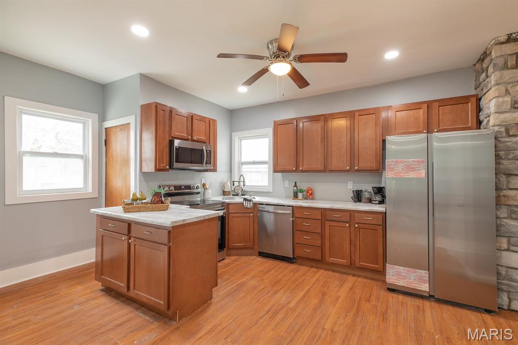 523 Hillsboro Avenue Property Photo 3
