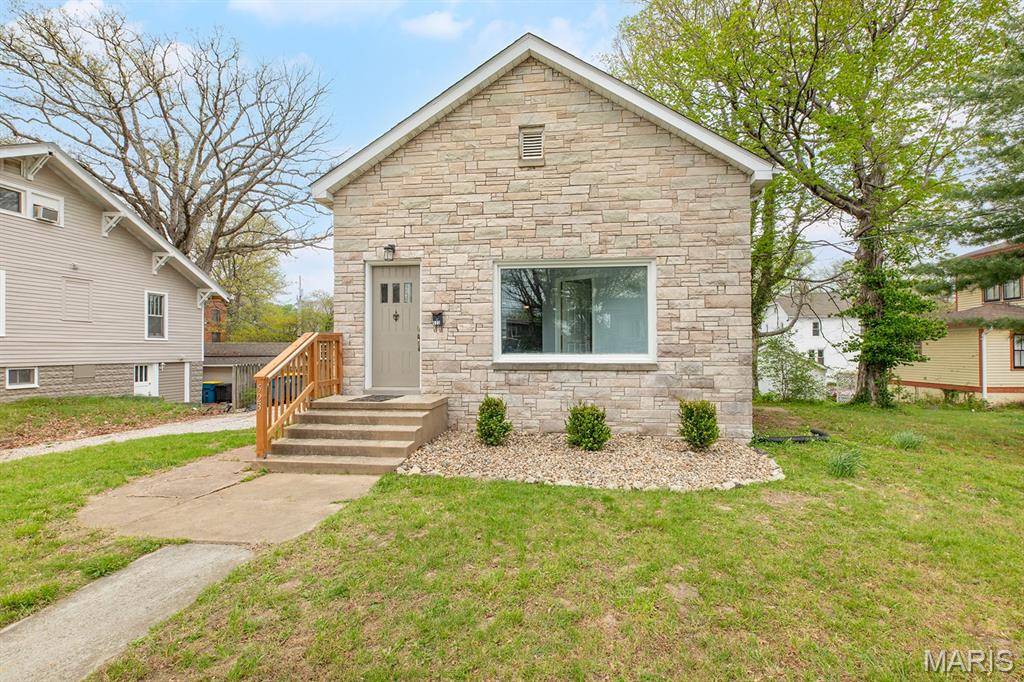 523 Hillsboro Avenue Property Photo 10