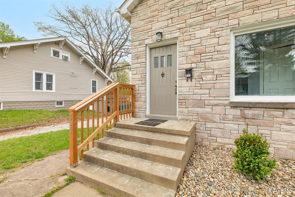 523 Hillsboro Avenue Property Photo 11