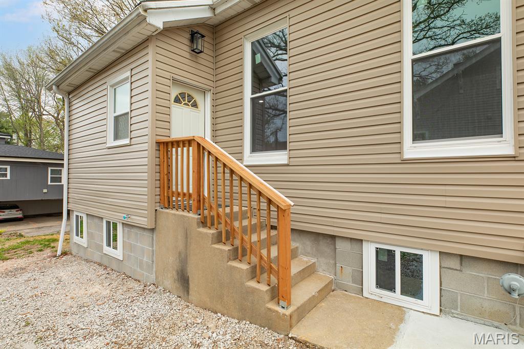 523 Hillsboro Avenue Property Photo 12