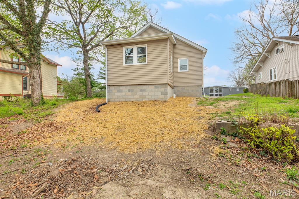 523 Hillsboro Avenue Property Photo 13