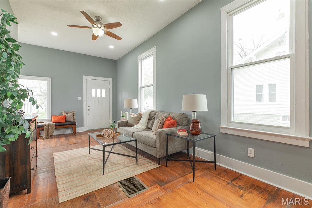 523 Hillsboro Avenue Property Photo 15