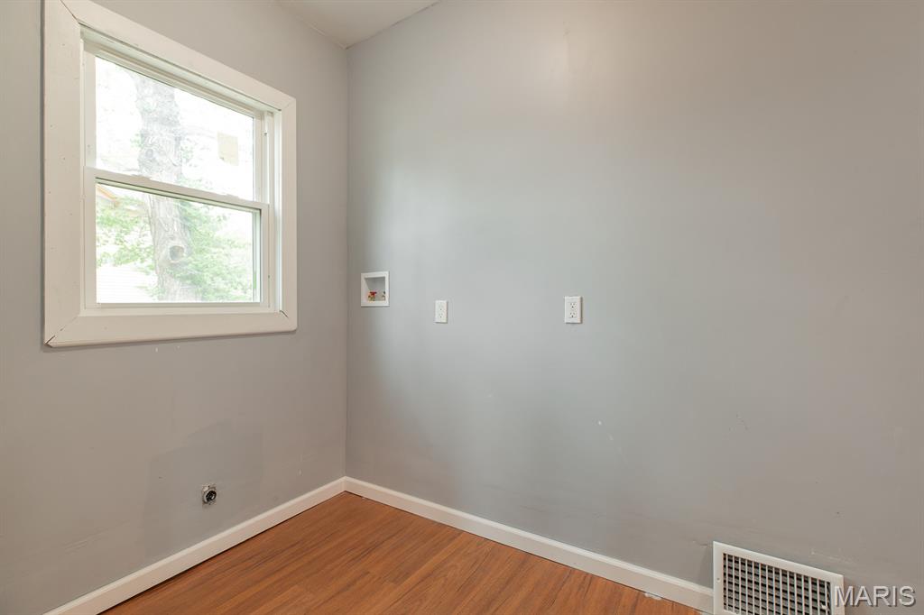 523 Hillsboro Avenue Property Photo 22