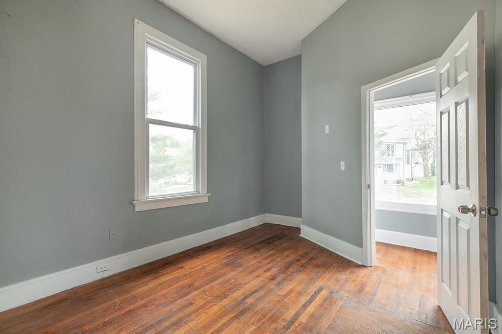 523 Hillsboro Avenue Property Photo 31