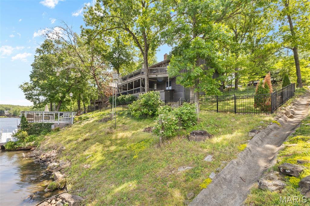 1226 S Deer Trail Property Photo 4