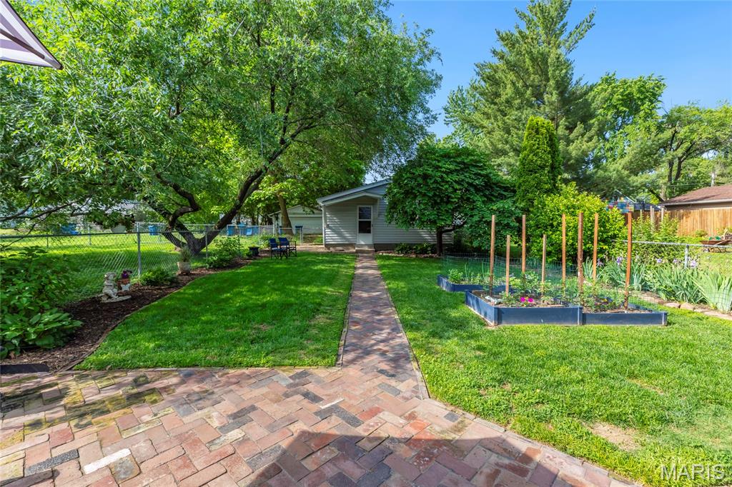 717 Clark Street Property Photo 27