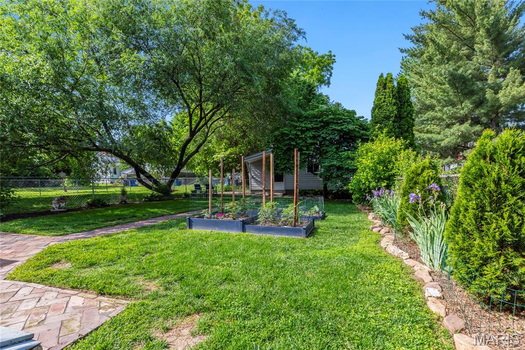 717 Clark Street Property Photo 28