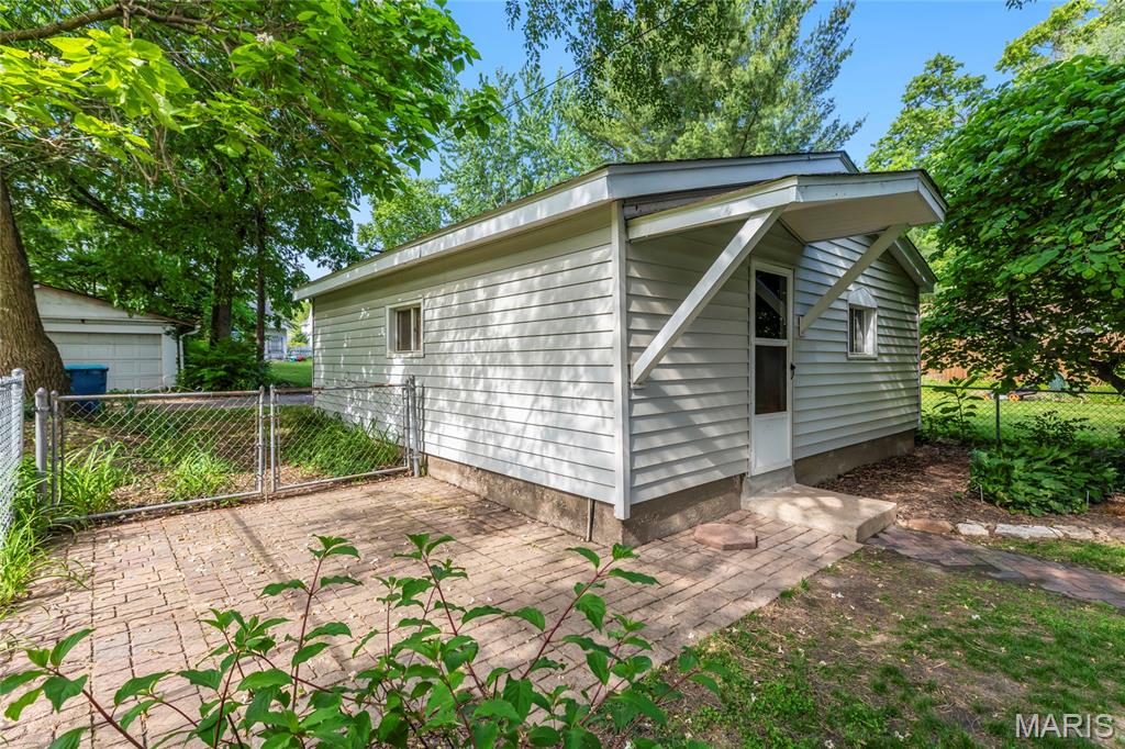 717 Clark Street Property Photo 29