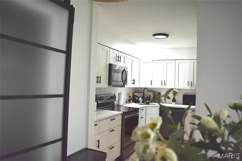 10003 Sakura Drive D Property Photo 13