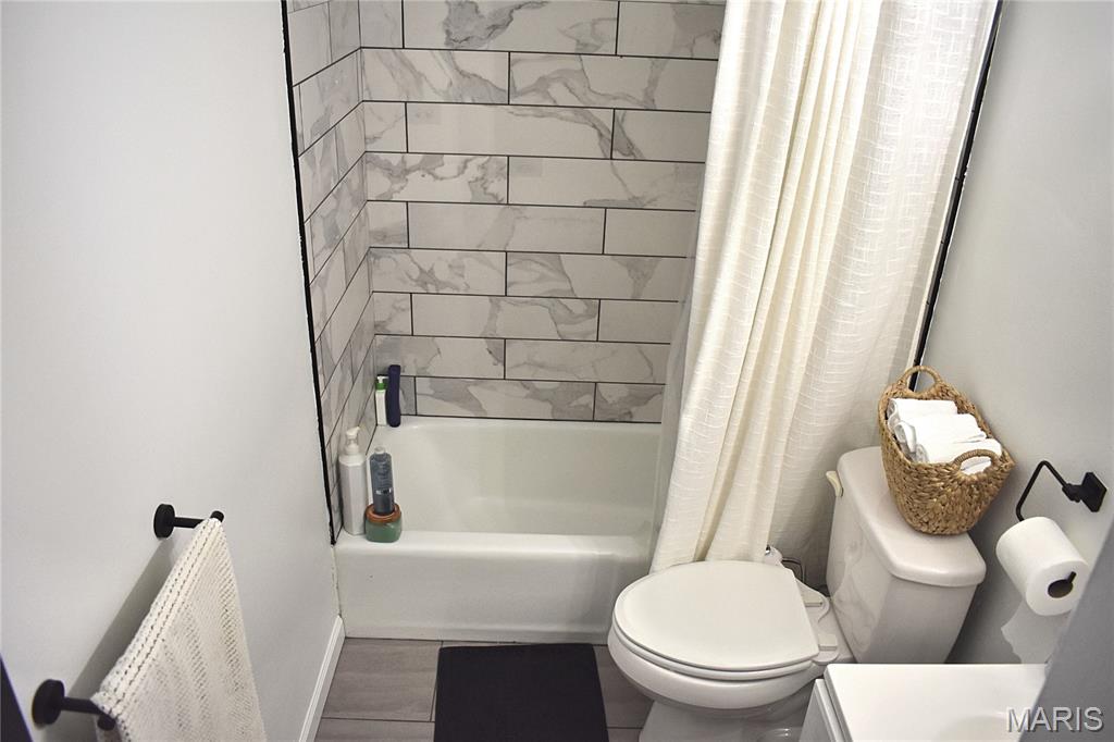 10003 Sakura Drive D Property Photo 18