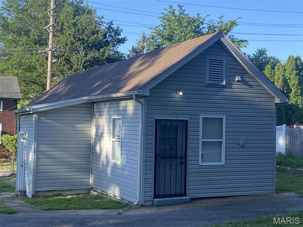 225 E Arlee Avenue Property Photo 10