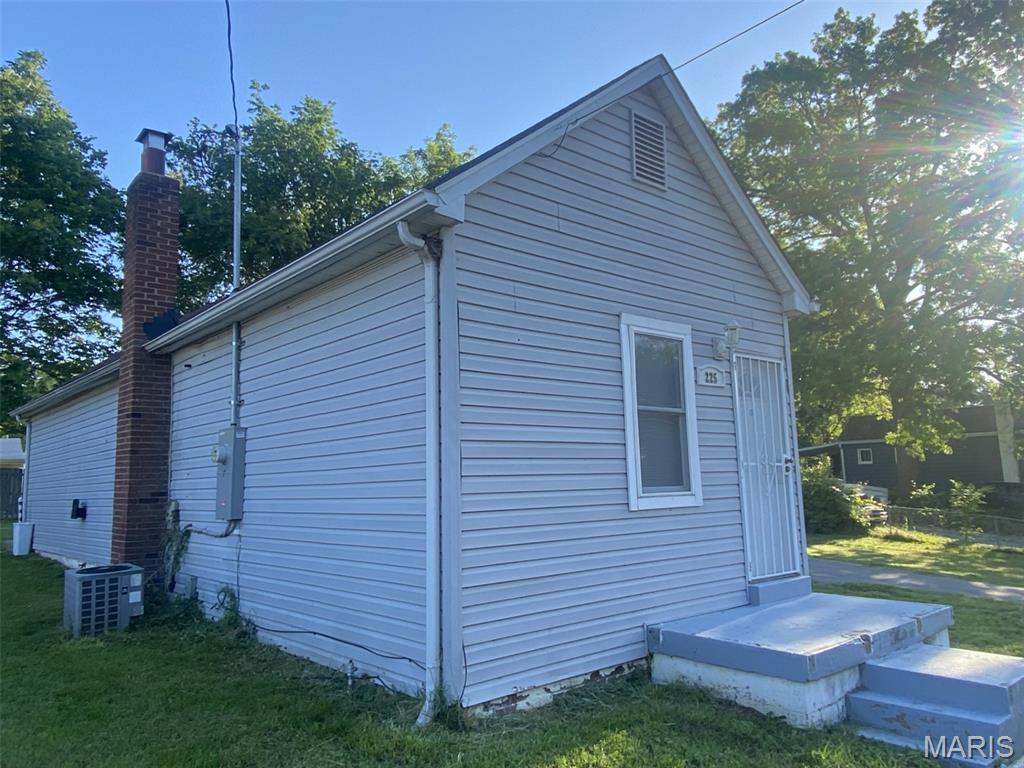 225 E Arlee Avenue Property Photo 12