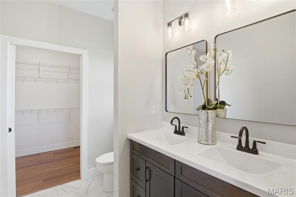 837 Bushwood Way Property Photo 34