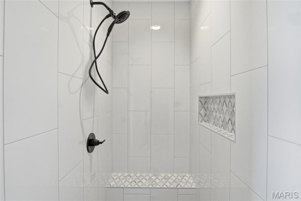 837 Bushwood Way Property Photo 37