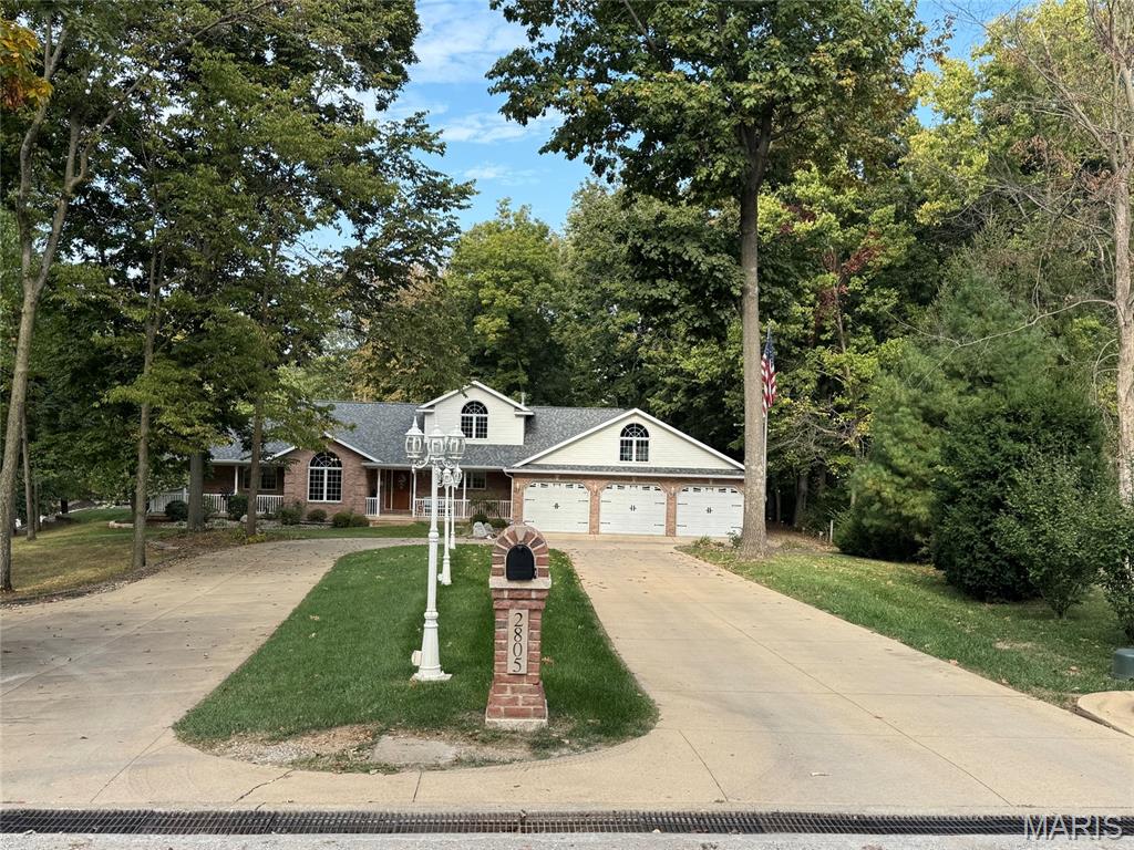 2805 Bear Creek Drive Property Photo 1