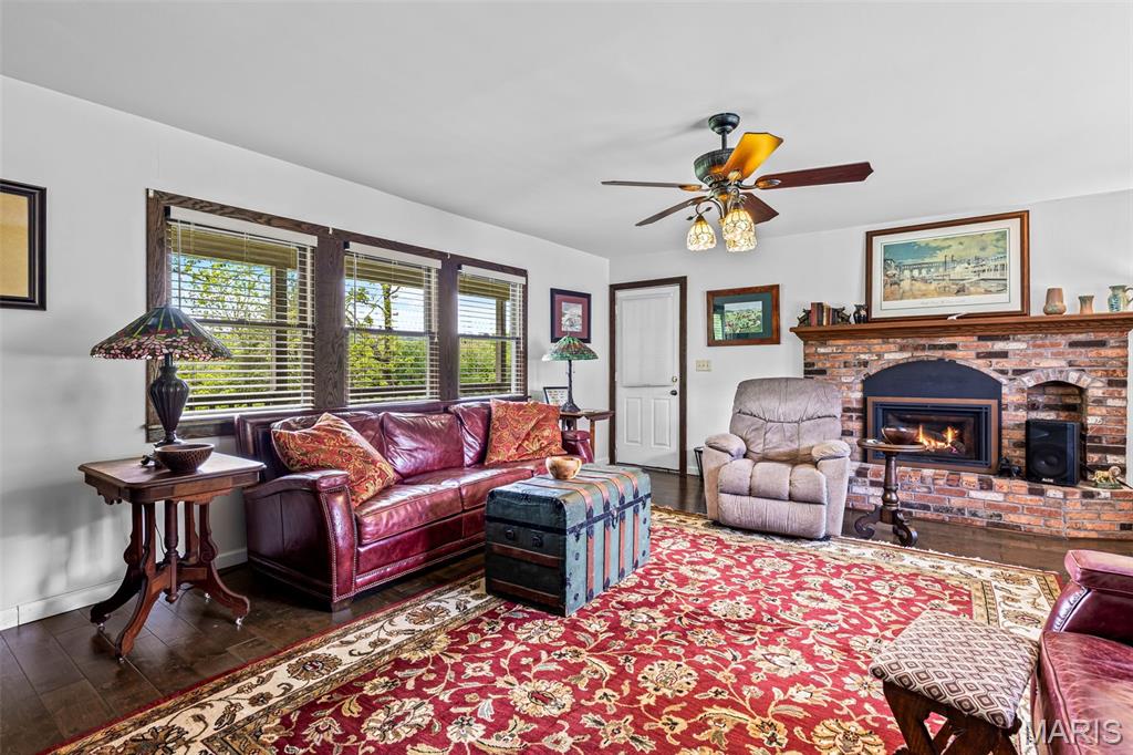3978 Highway E Property Photo 3