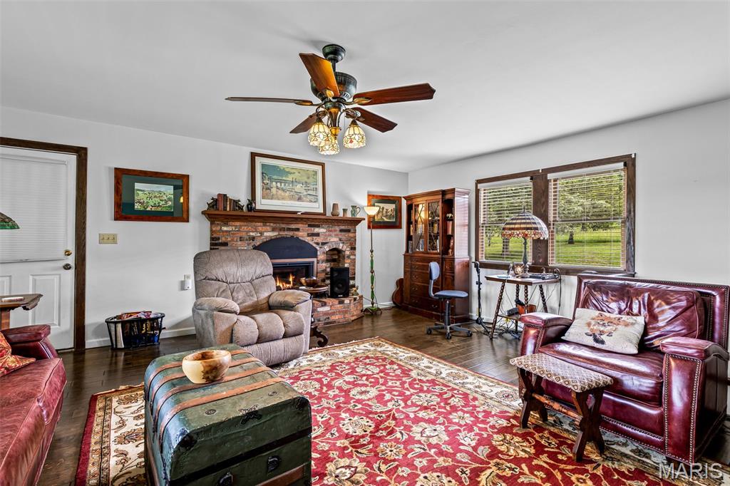 3978 Highway E Property Photo 4