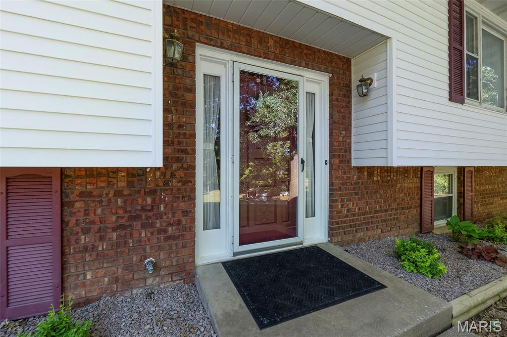 352 Rolling Hills Drive Property Photo 2