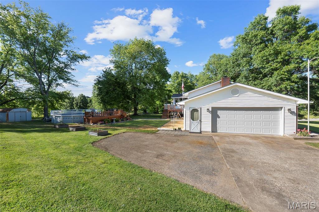 352 Rolling Hills Drive Property Photo 3
