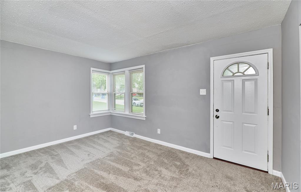 2146 Fairhaven Drive Property Photo 4