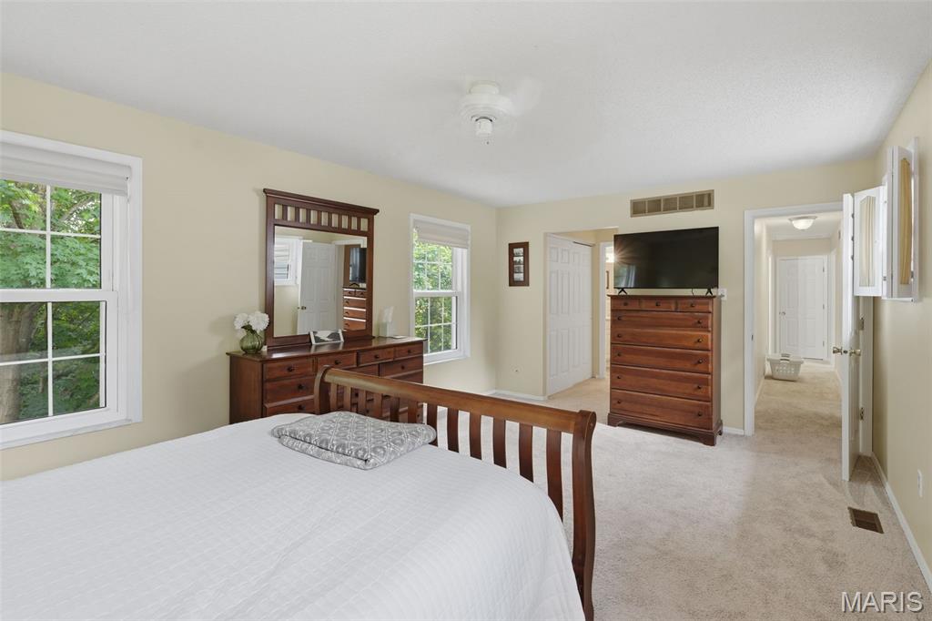 130 Holly Garden Drive Property Photo 11