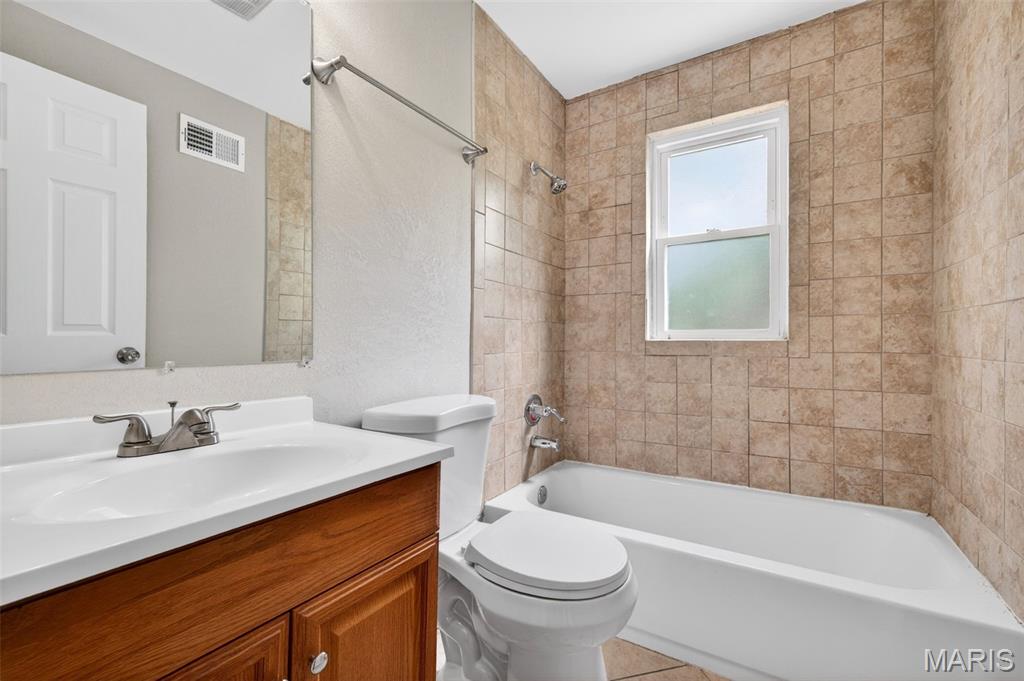 1127 Pembroke Drive Property Photo 24
